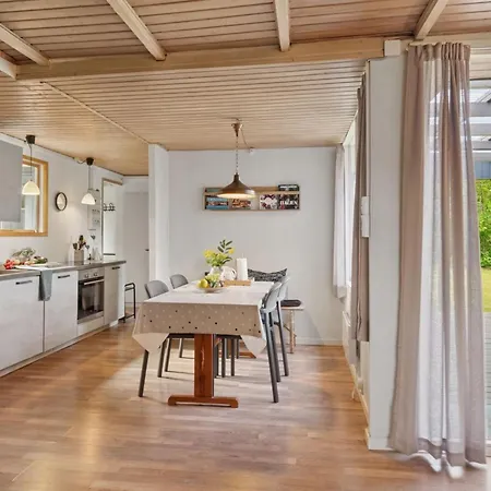 Keke - 2-5km From The Sea By Interhome Nyaraló *